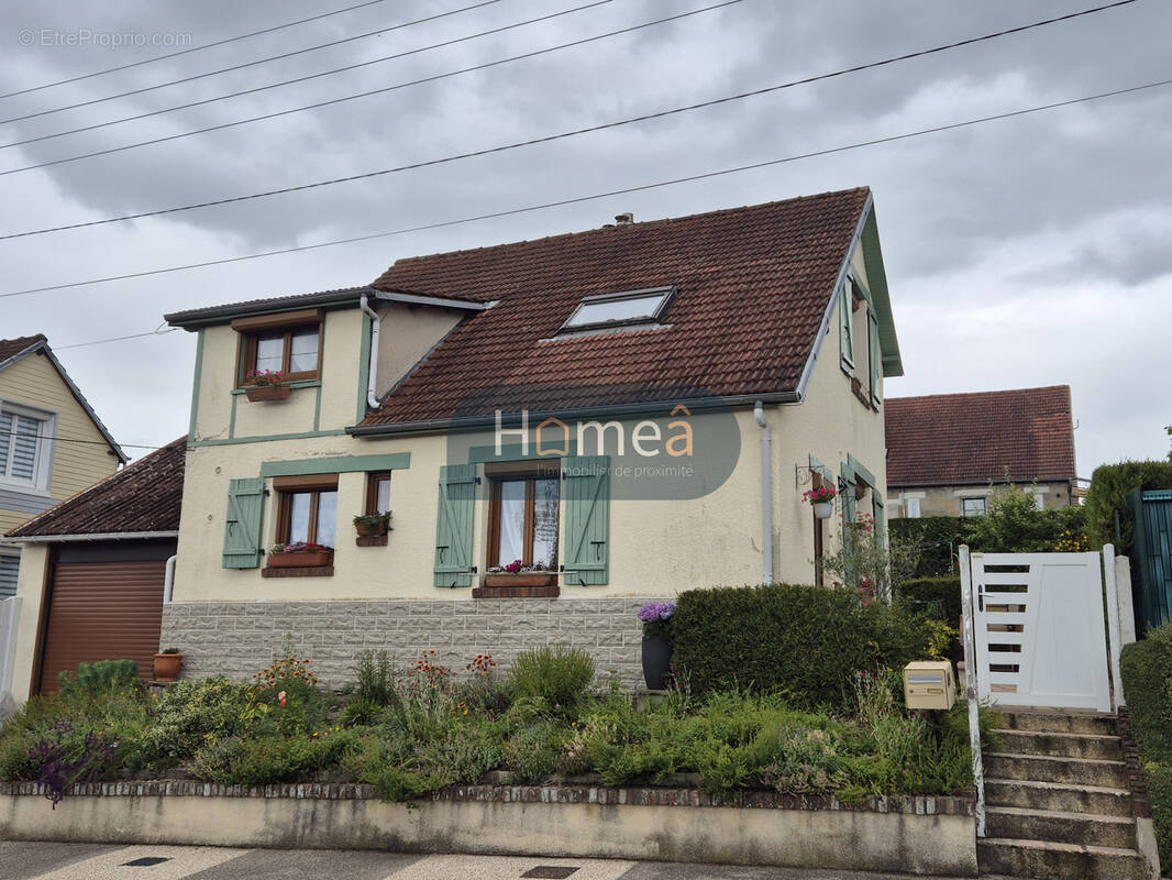 Maison à NEUFCHATEL-EN-BRAY