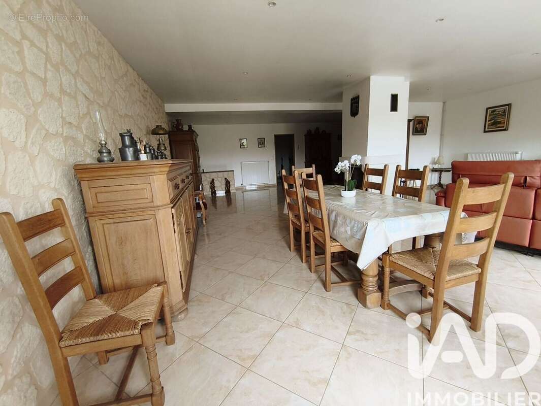 Photo 4 - Maison à VERVINS