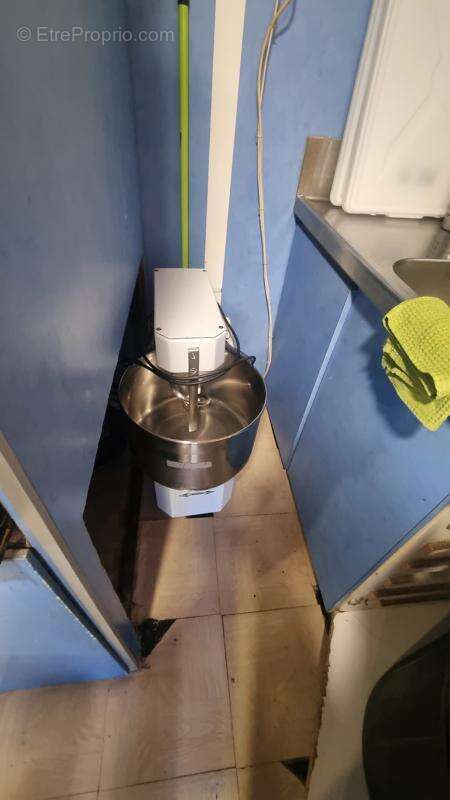 Commerce à CAVEIRAC