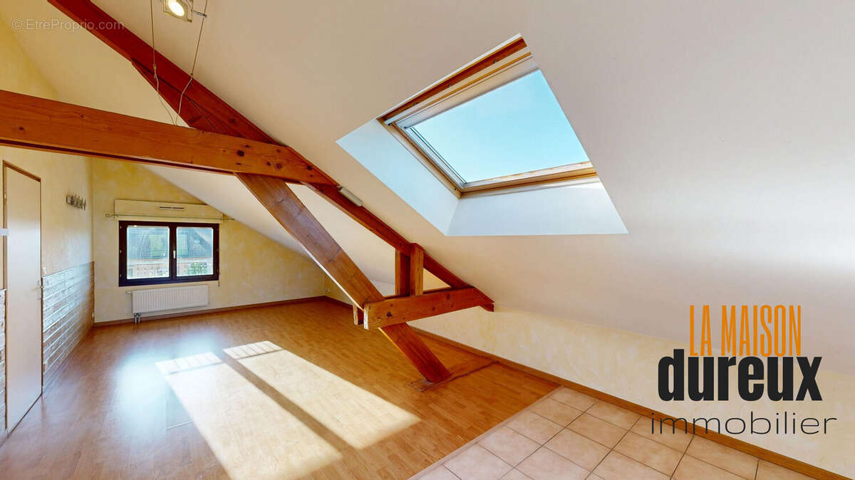 Appartement à SERRE-LES-SAPINS