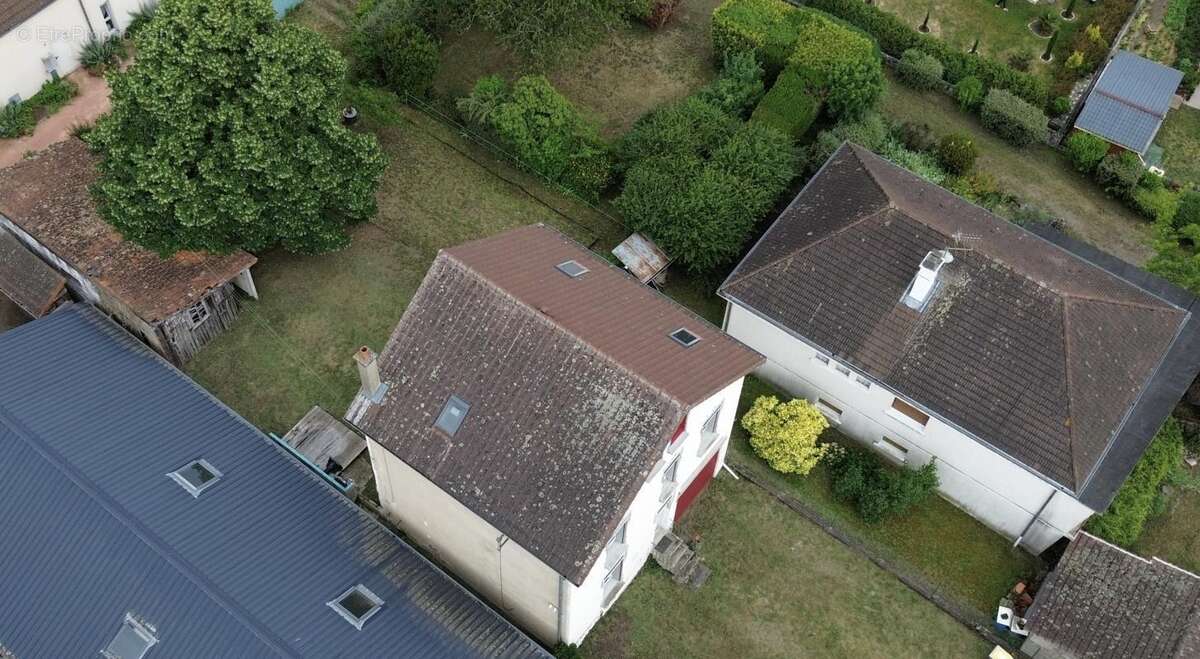 Maison à SAINT-YORRE