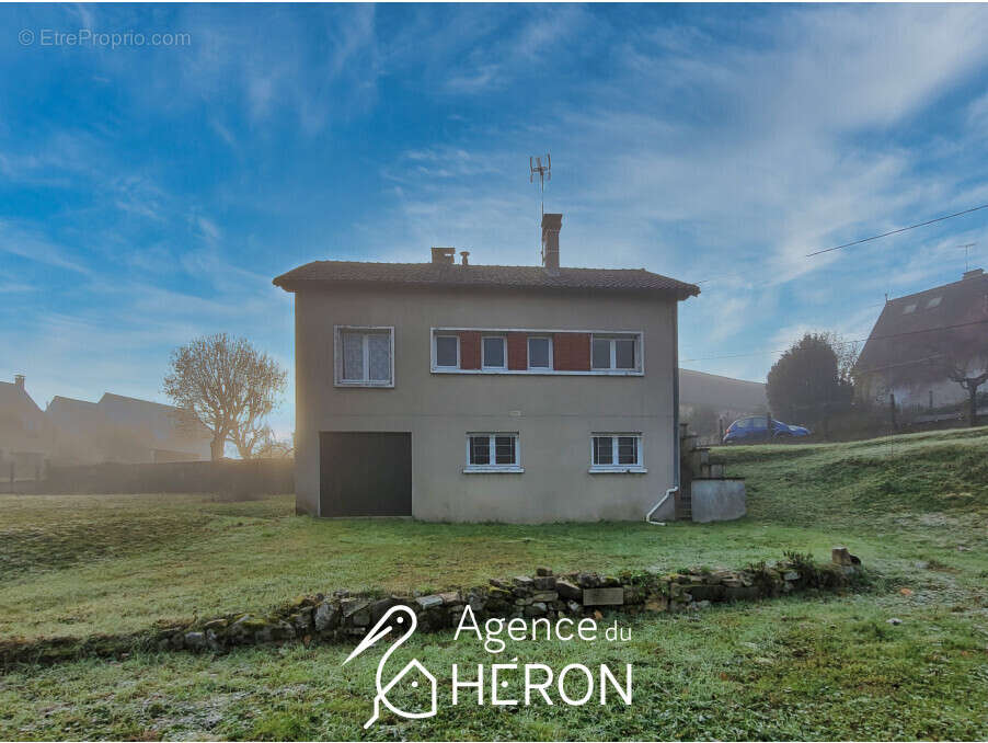 Maison à SAINT-PIERRE-LES-NEMOURS