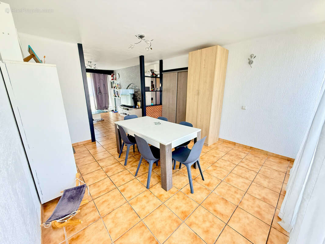 Appartement à SIX-FOURS-LES-PLAGES