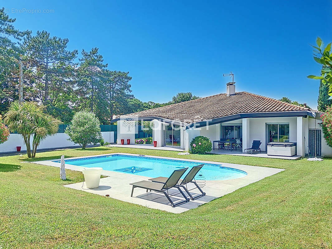 Maison à FENOUILLET