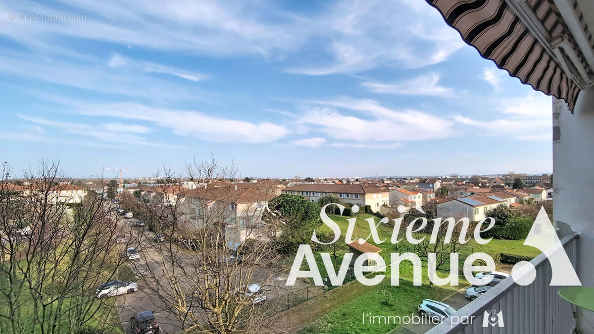 Appartement à BRON