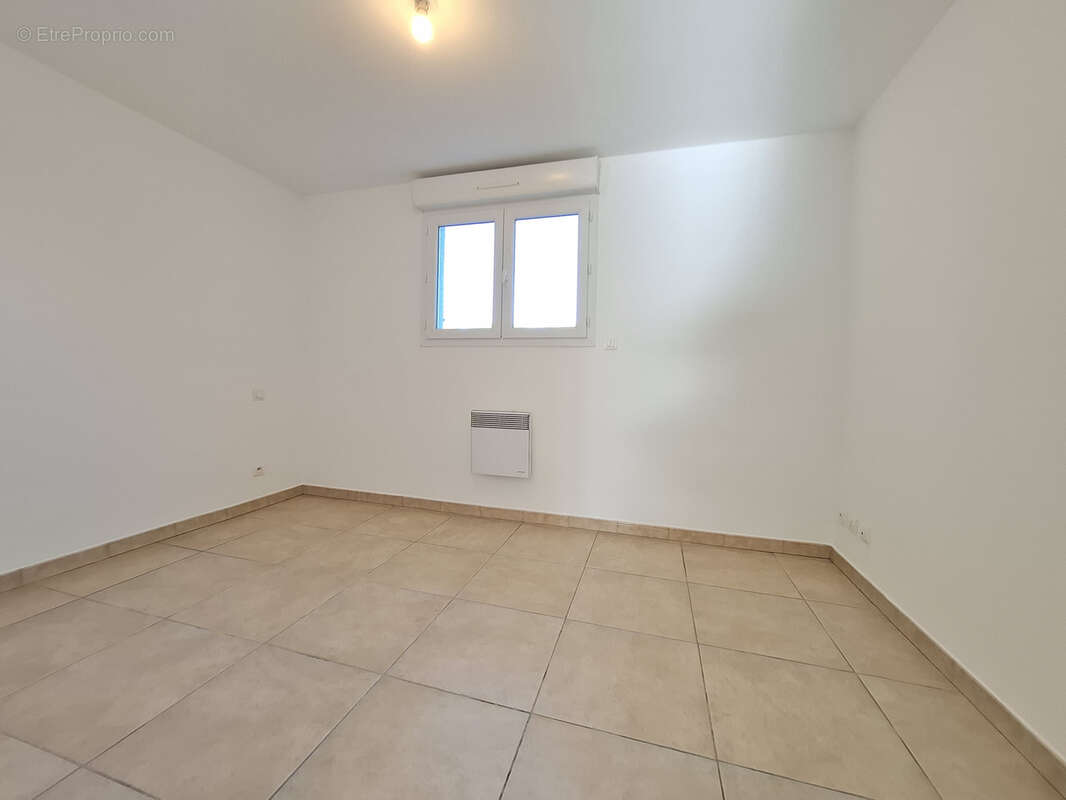 Maison à VALERGUES
