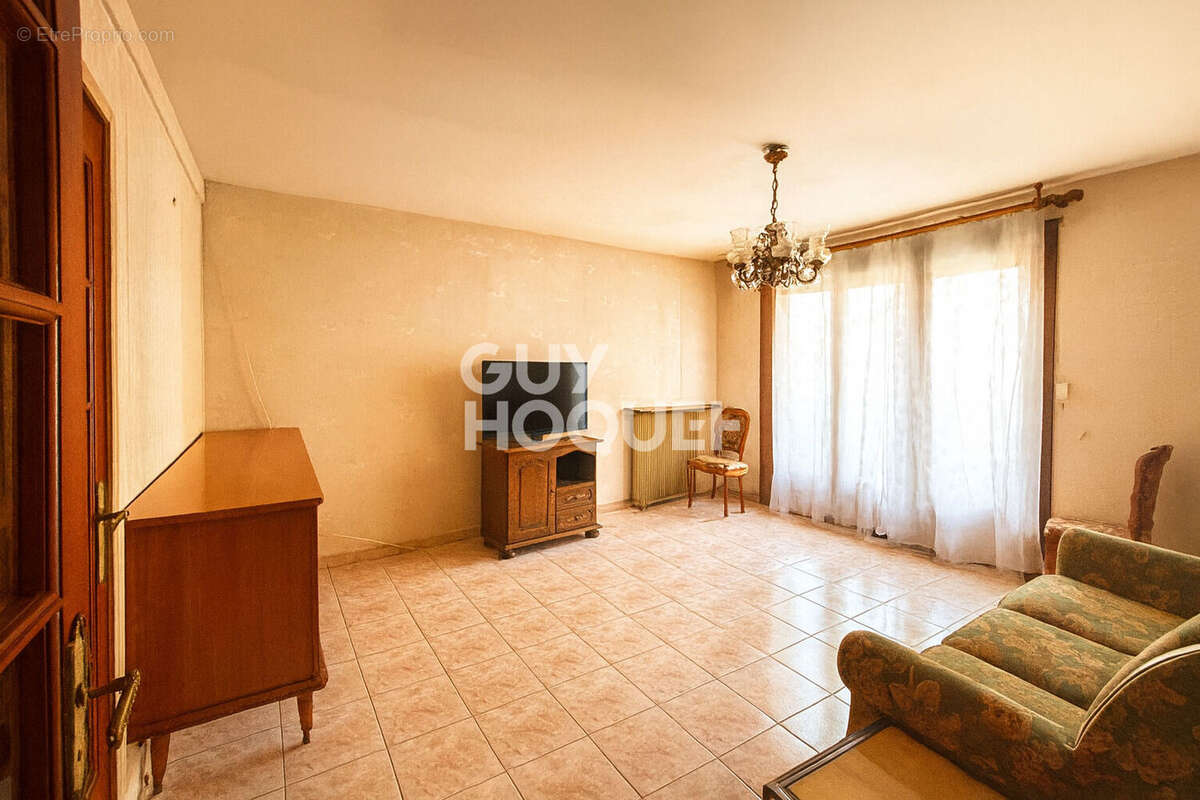 Maison à LE BLANC-MESNIL