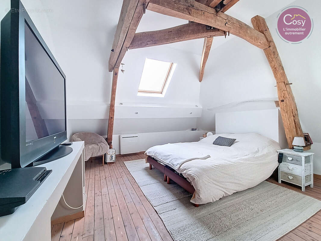 Maison à VIC-SUR-AISNE