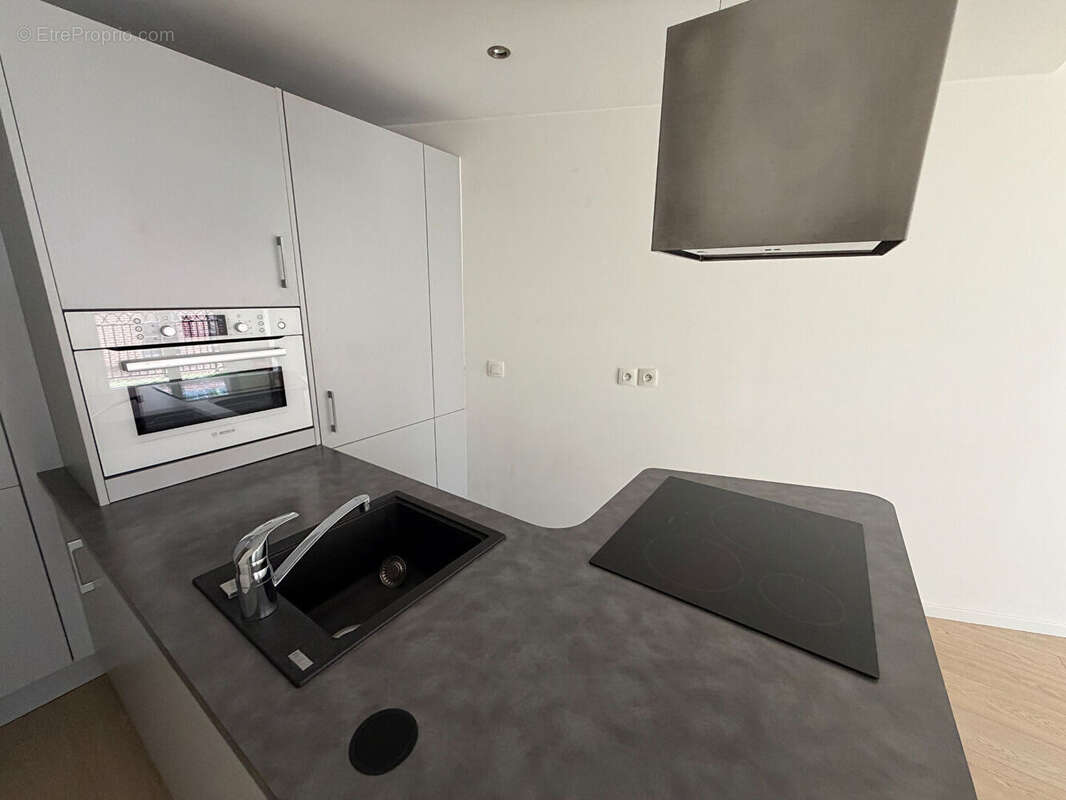 Vieux lille type 2 avec balcon et garage - photo 4