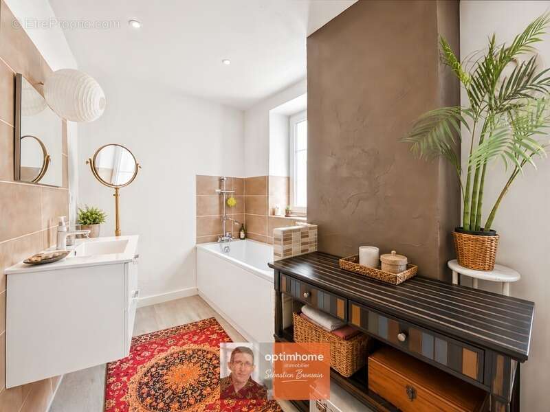Appartement 4 pièces – 92 m² – Terrasse – Cave – Centre de Chaussin - photo 9