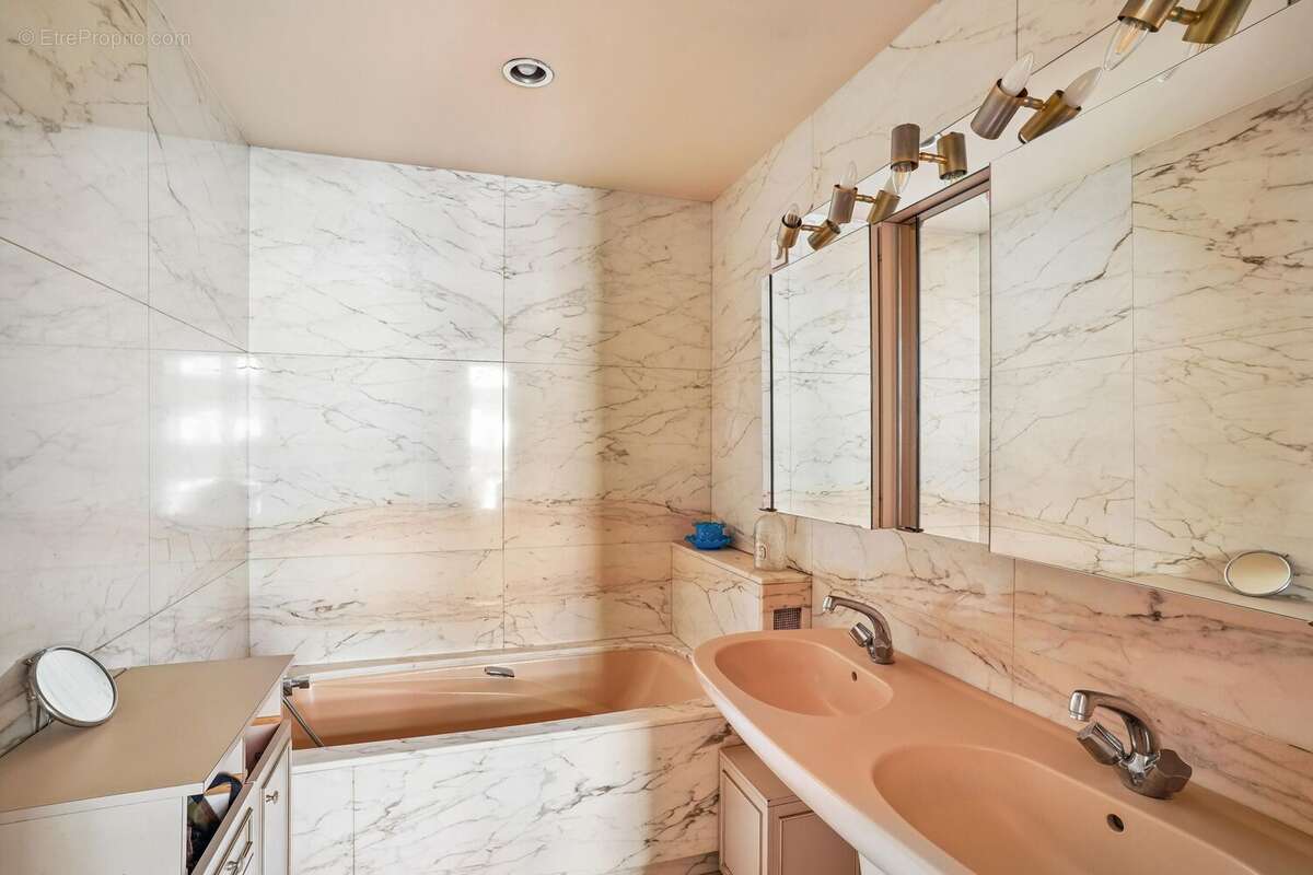 Appartement 113 m² à Neuilly-Sur-Seine  - photo 8