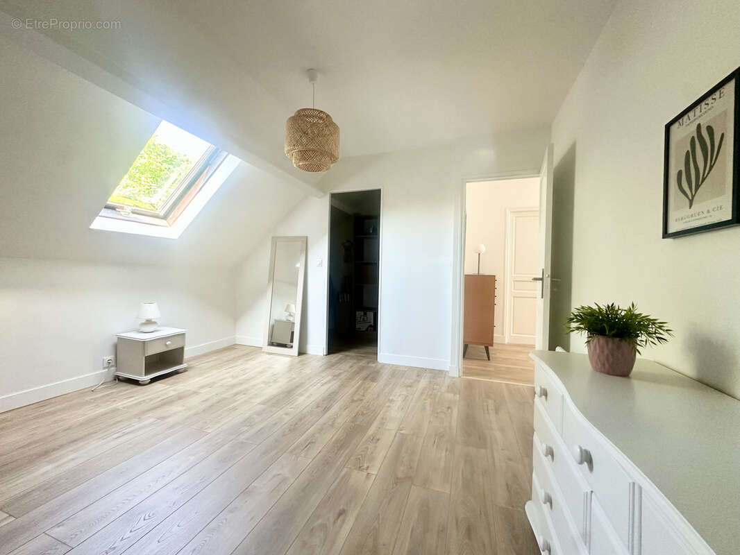 Maison à LIVERDY-EN-BRIE