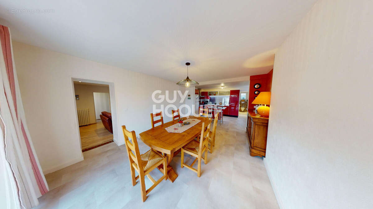 Maison à CHEMILLY-SUR-YONNE