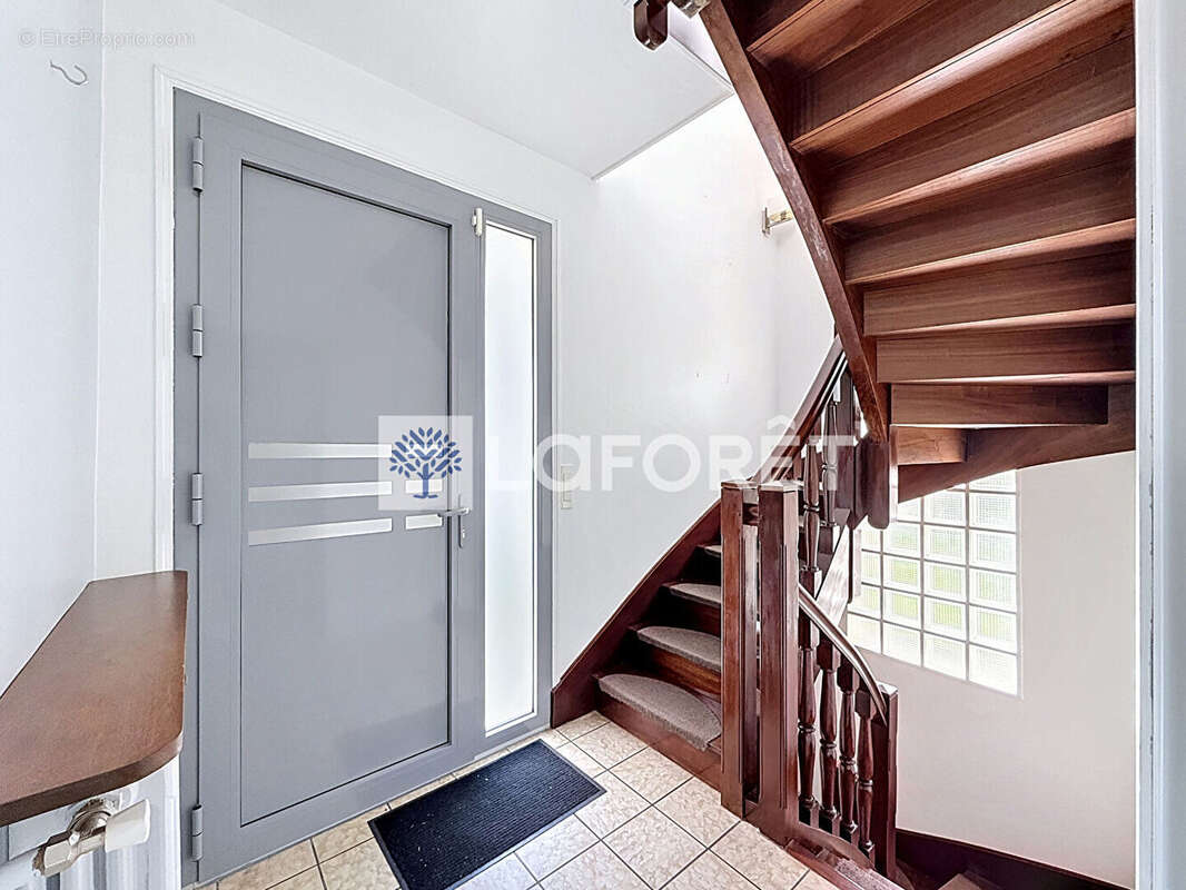 Maison Bois-guillaume 4 pièce(s) 143 m2 - photo 7