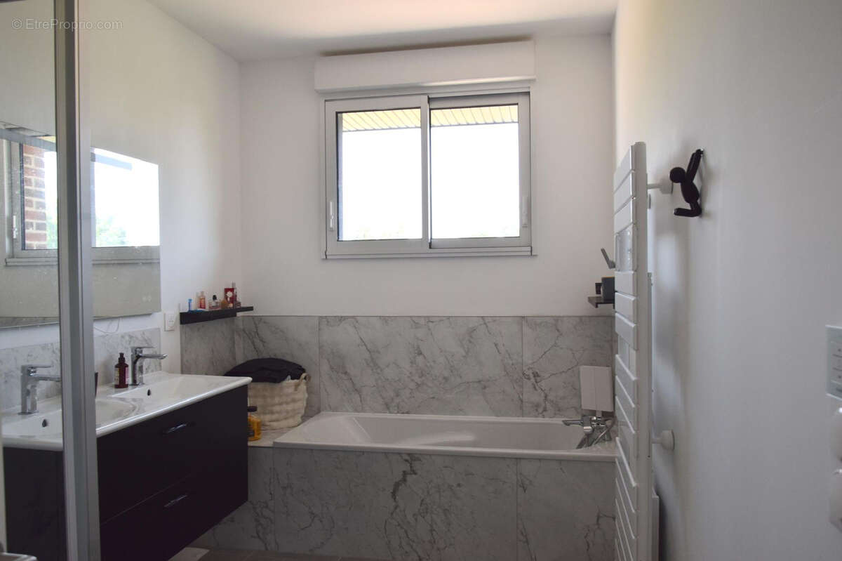 Magnifique maison récente-Camphin En Pevele- 249 m2-6 CHAMBRES - photo 8
