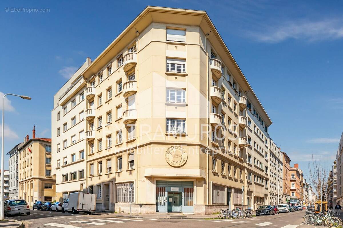 Commerce à LYON-3E