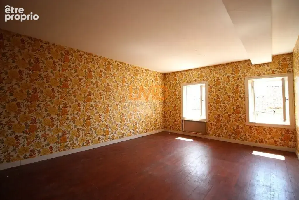 Maison à rénover avec nombreuses dépendances - photo 9