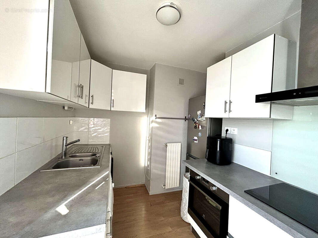 T2 50 m² : Balcon, Ascenseur.  Secteur Les Sablons - Décines-Charpieu - Résidence sécurisée et Parking - photo 3