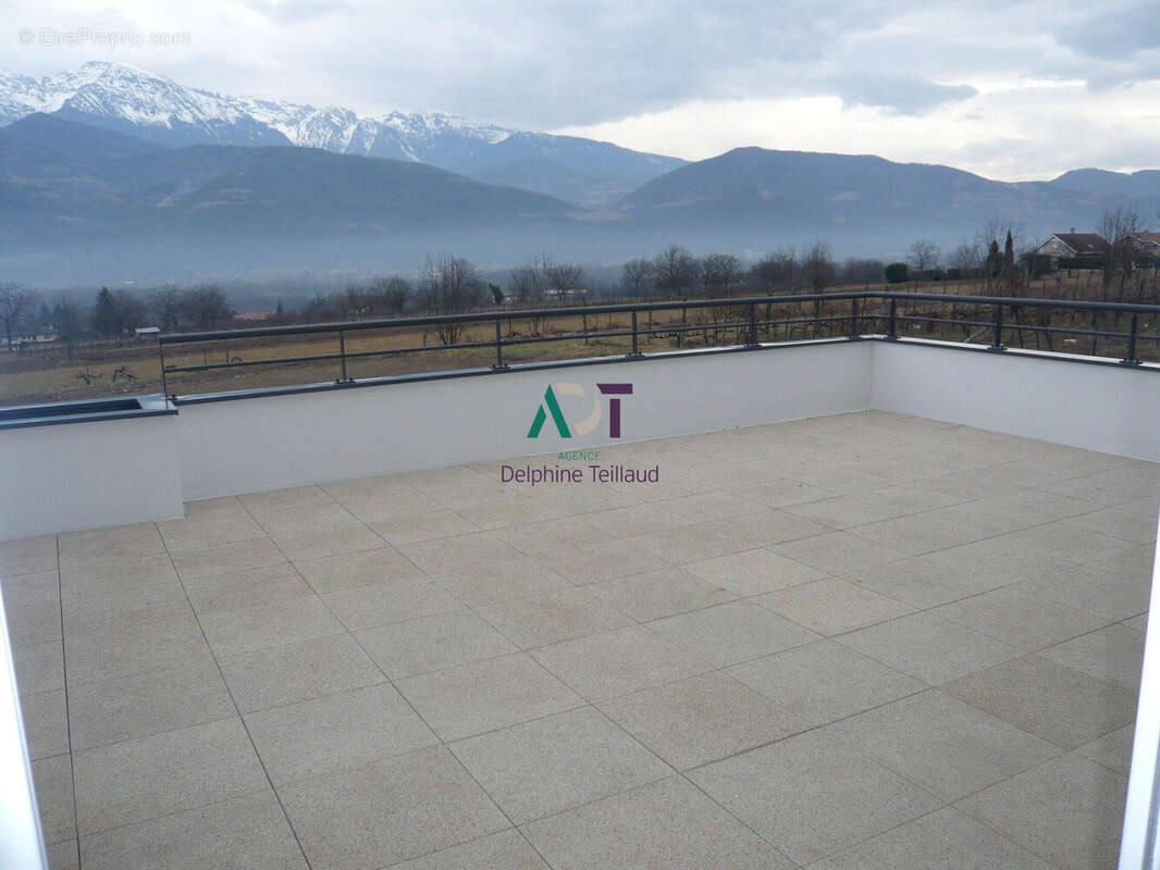 Appartement à SAINT-ISMIER