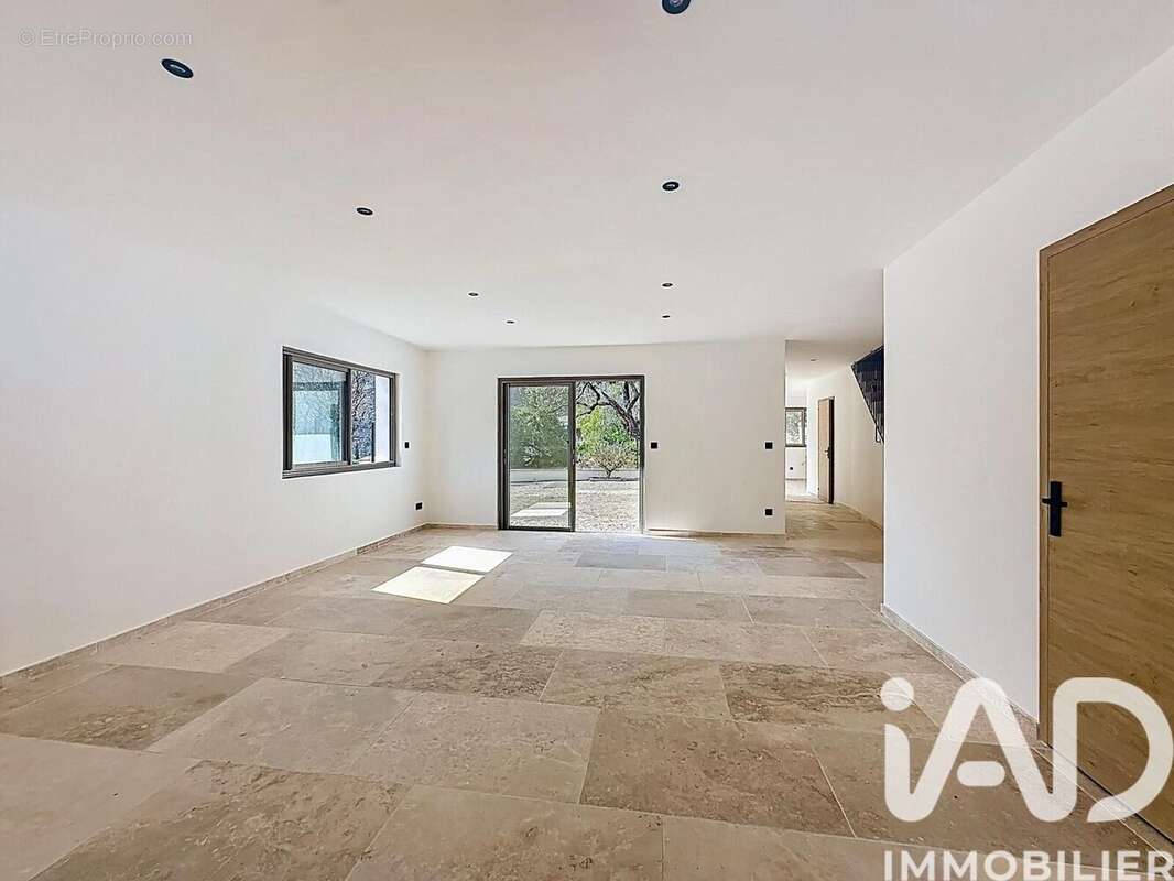Maison 150 m² à Bargemon  - photo 3
