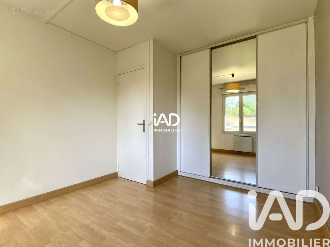 Photo 9 - Appartement à LIVRY-GARGAN