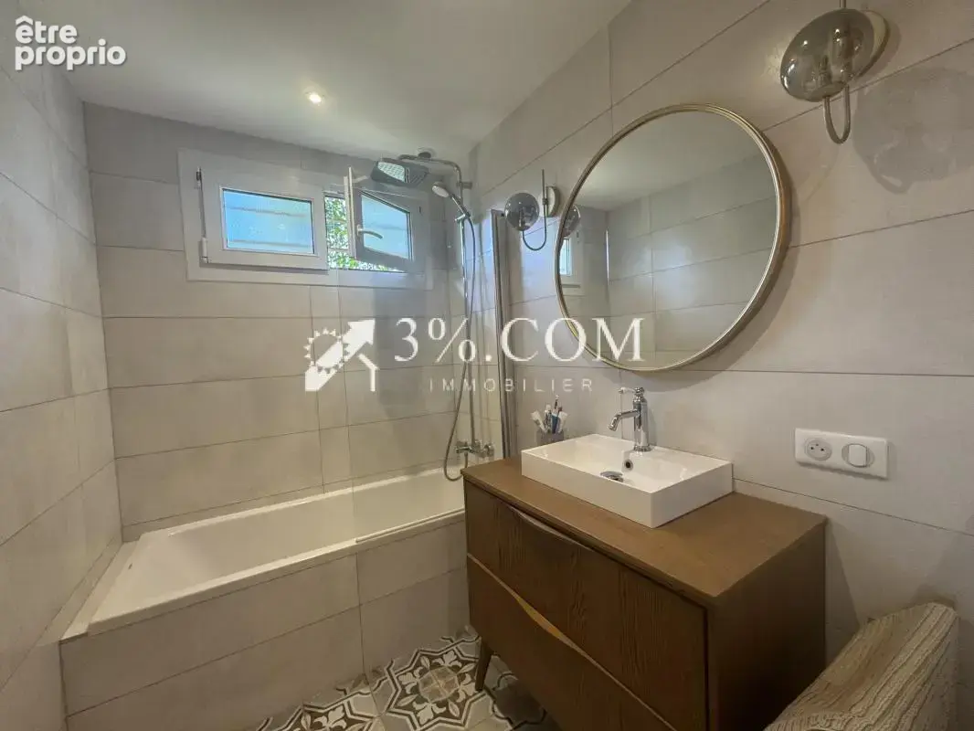 3%COM Jolie maison rénovée  plain pied avec 3 chambres - jar - photo 11