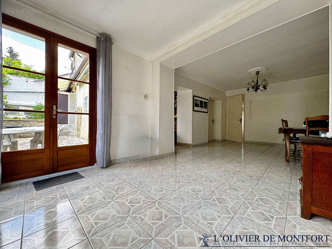 Maison à MONTFORT-L'AMAURY