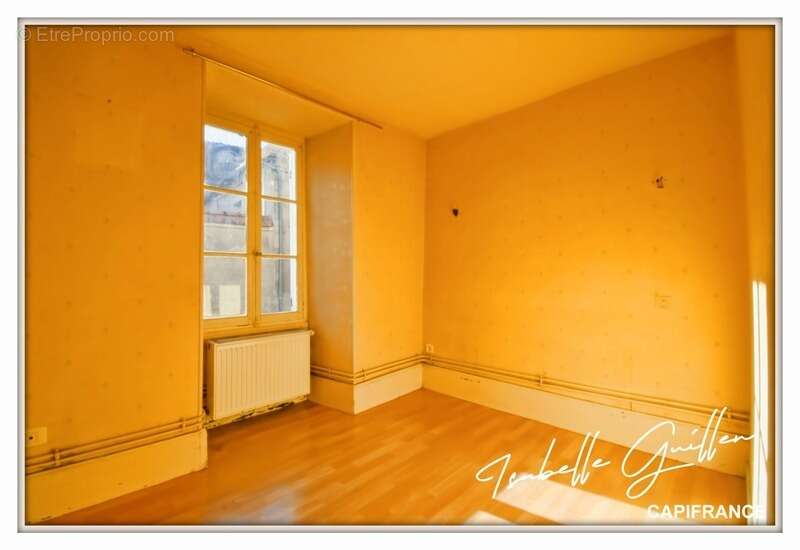 Maison à LE CHATELET