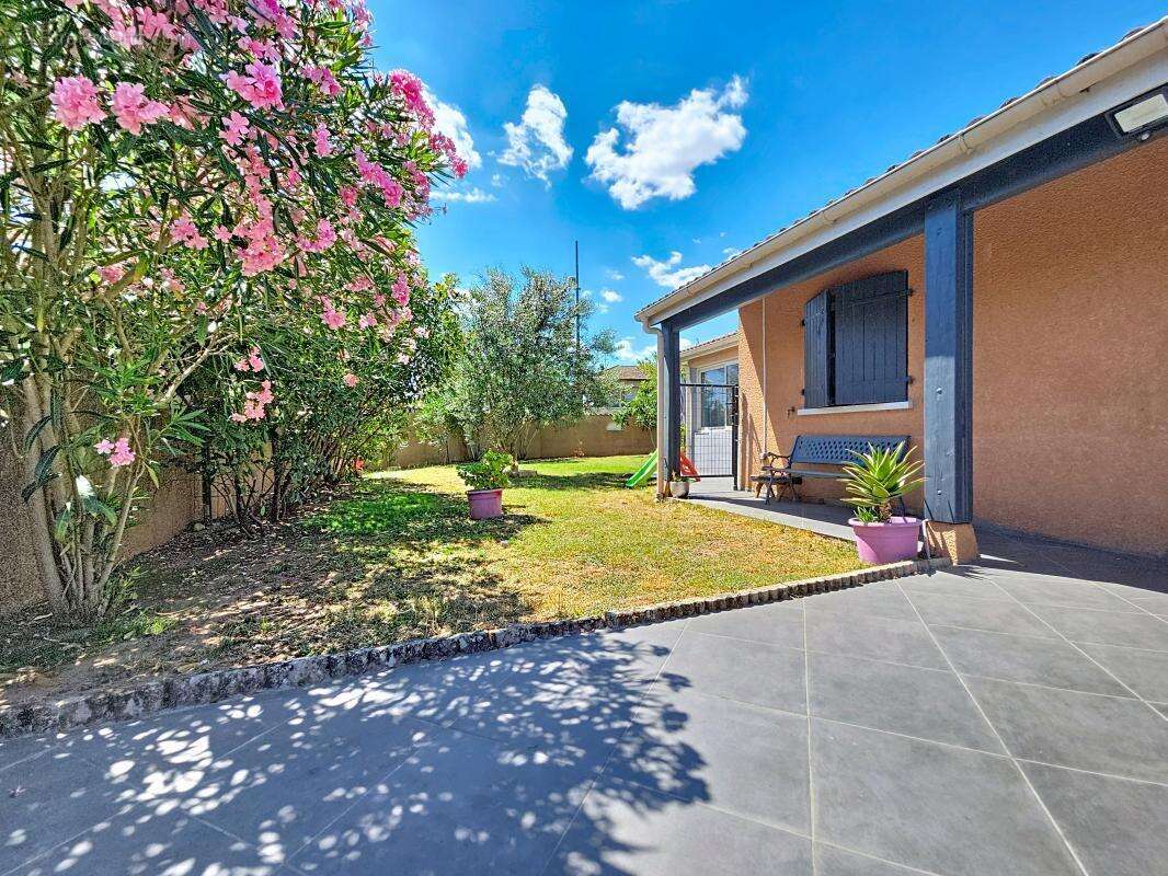 Maison - Plain Pied - 4 Chambres - Garage - Buanderie - Jardin - Piscine - photo 3