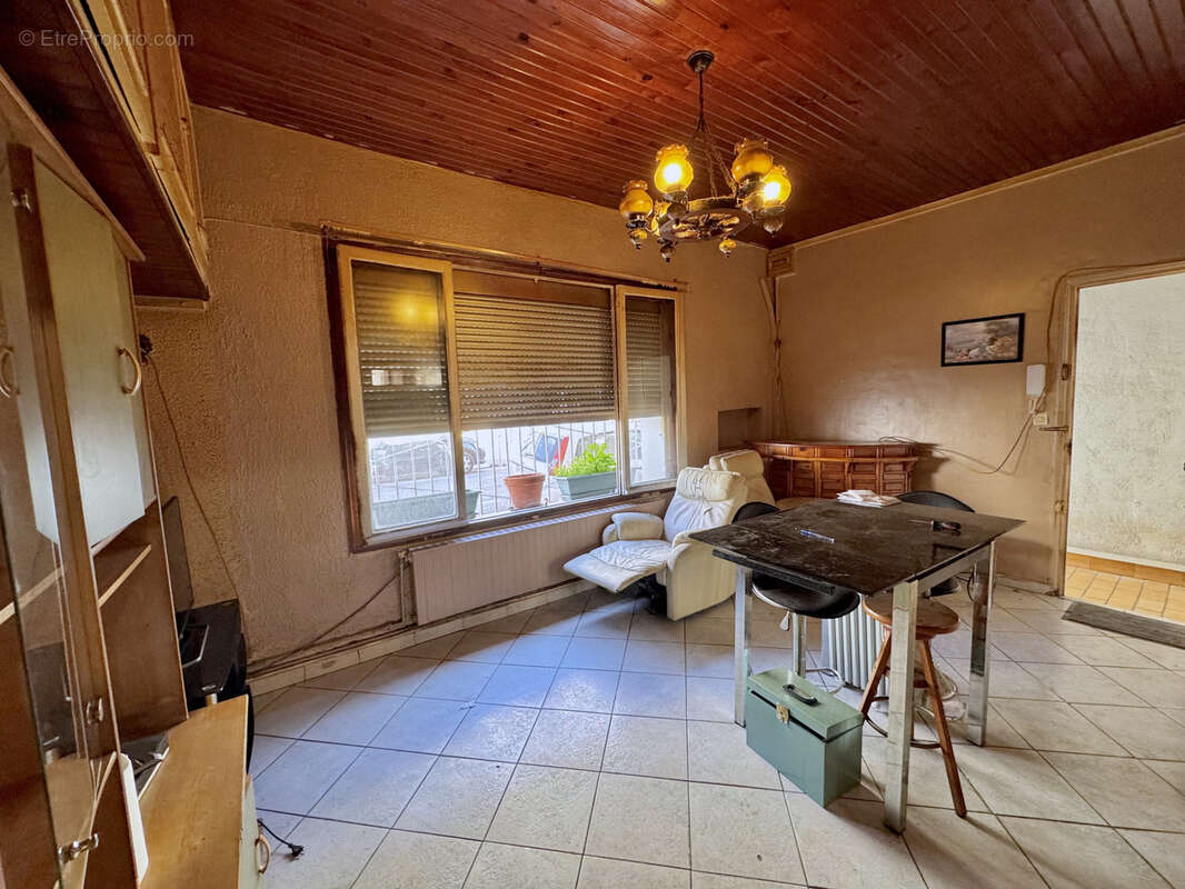 Appartement à MARSEILLE-5E