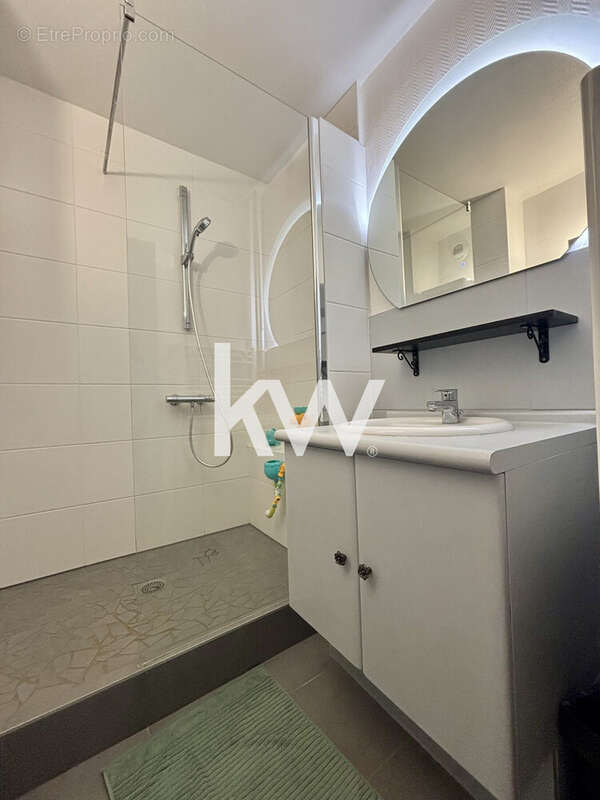 Appartement 78 m² à Saint-Etienne  - photo 5