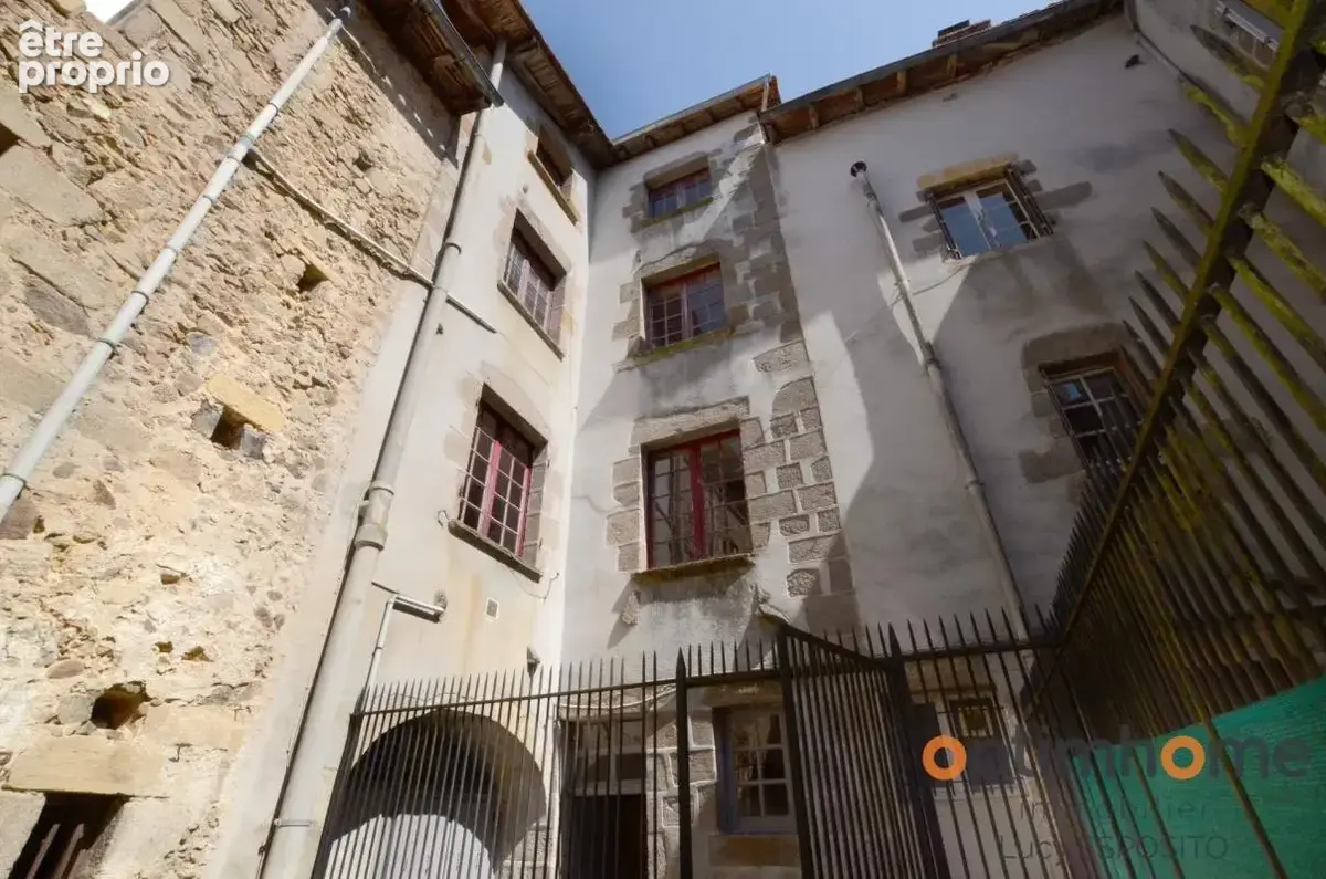  Opportunité Unique au Cœur du Village Historique de Confolens !  - photo 18