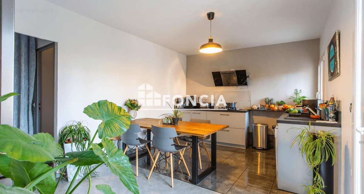 Vente nimes rare t3 _t4  de 102m2 jardin /vente interactive!!!- - photo 7