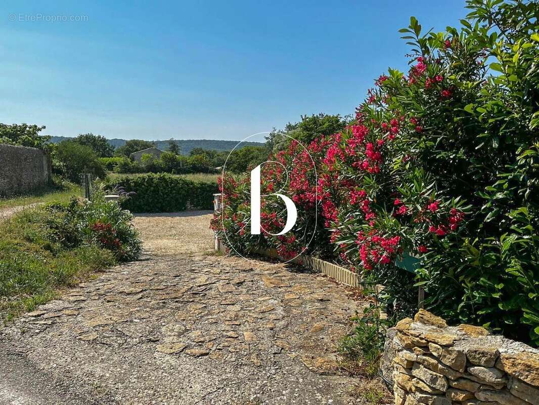 Maison à GOUDARGUES