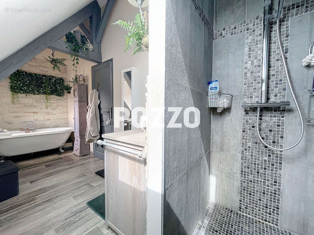 Propriété Normande au coeur du Pays d'Auge - 10 pièces (250 m2) - photo 17