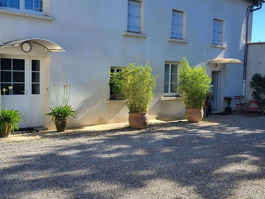 Maison à TASSIN-LA-DEMI-LUNE