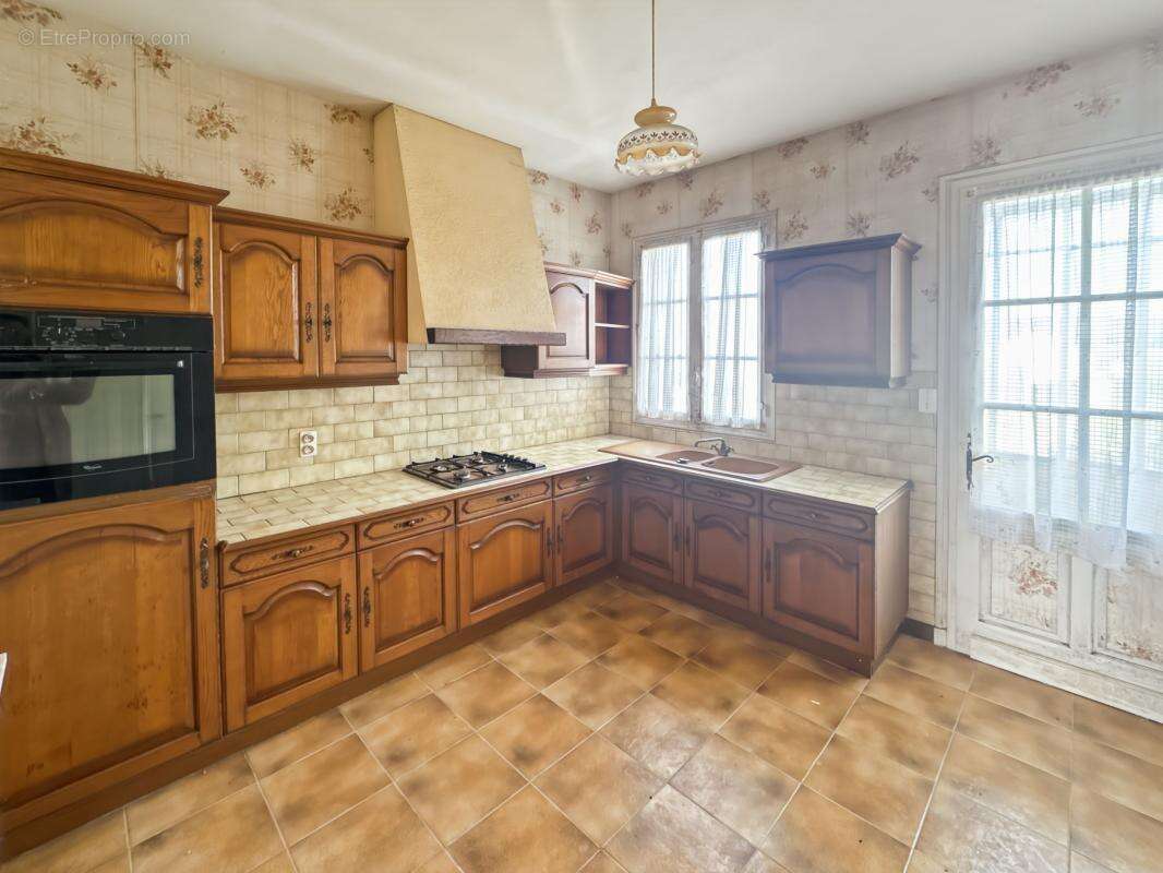 Maison à NEUVIC