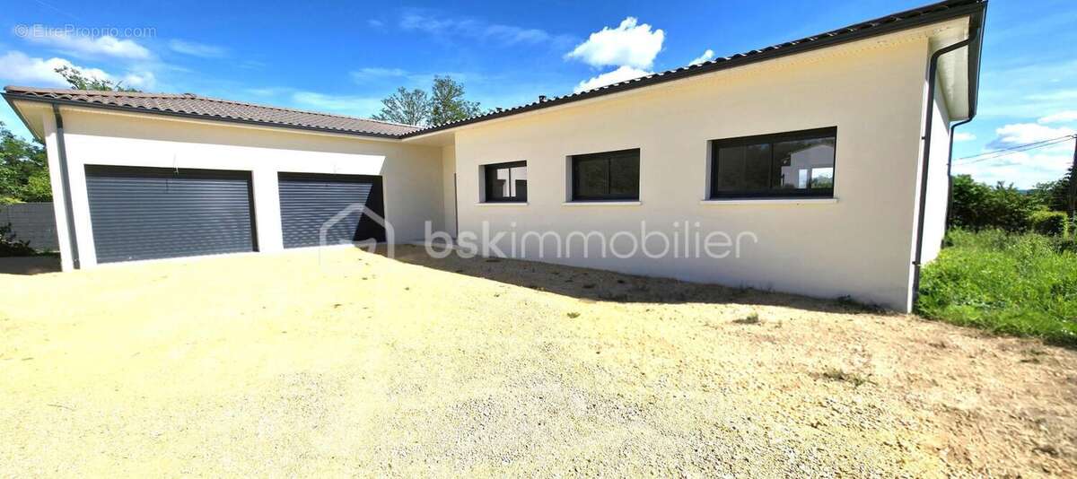 Maison à CREYSSE