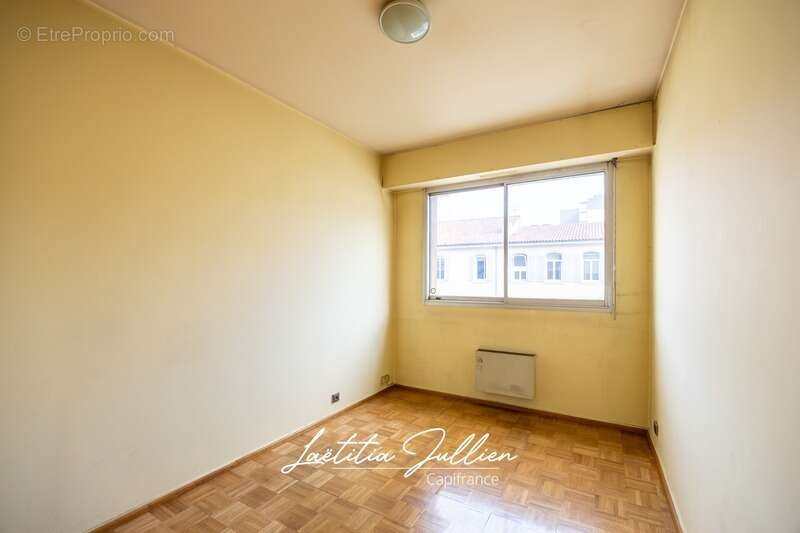 Appartement à MARSEILLE-4E