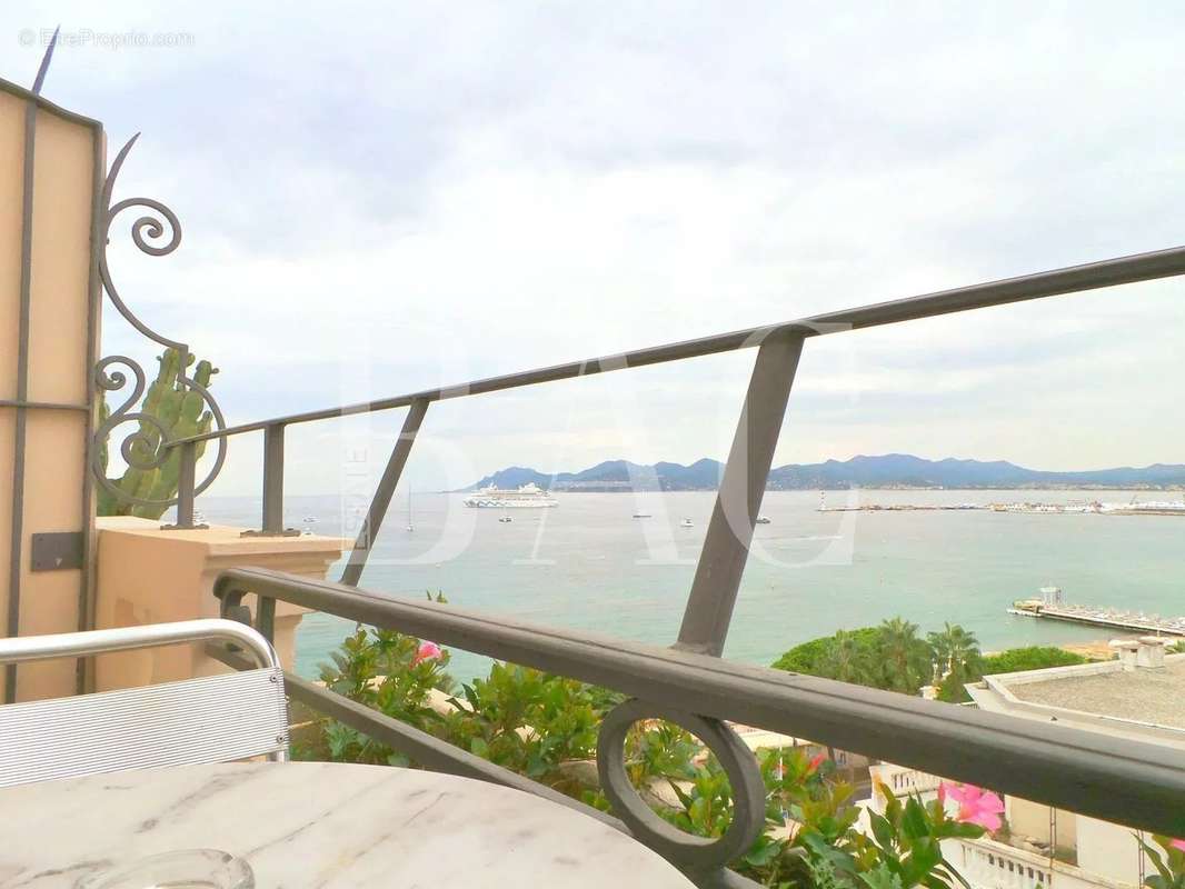 Appartement à CANNES