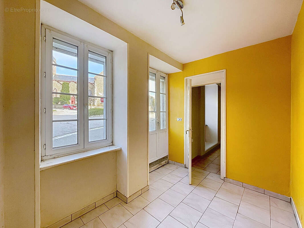 Maison à MINIAC-MORVAN