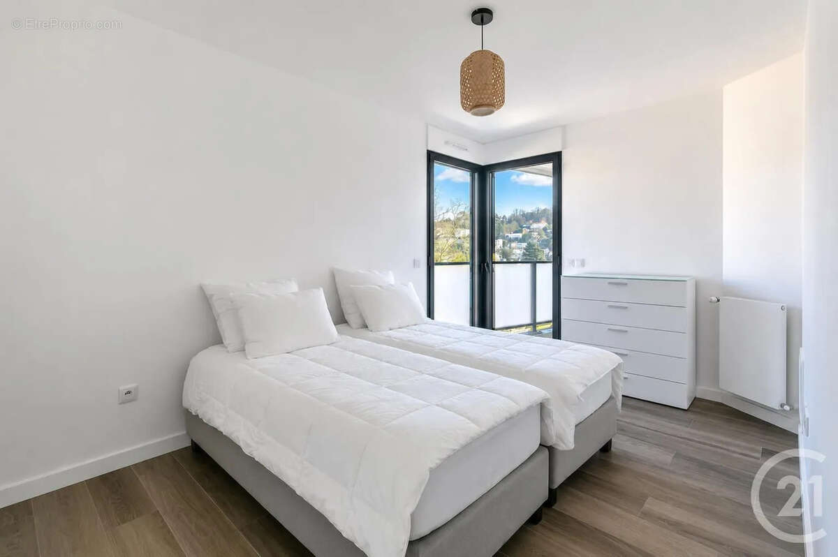 Appartement à SAINT-MAUR-DES-FOSSES