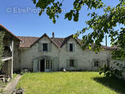 Maison à CHAMPAGNE-ET-FONTAINE
