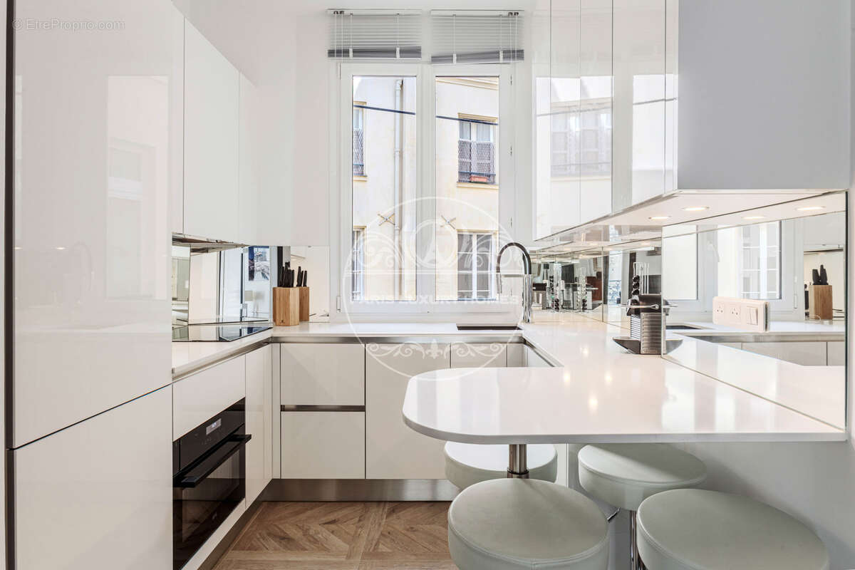 Appartement à PARIS-6E