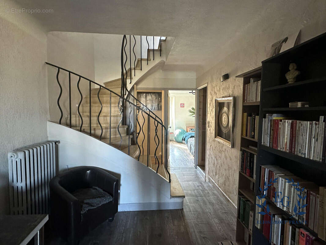 Maison à ROUGIERS