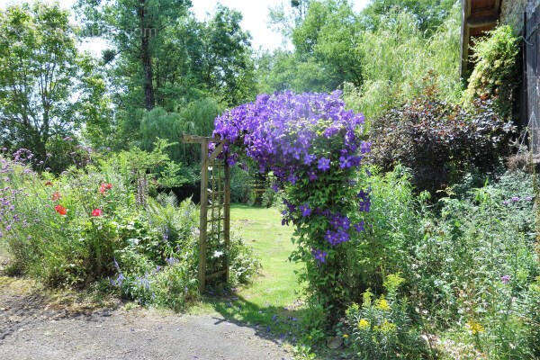 Flowers - Maison à SAINT-MAURICE-DES-LIONS