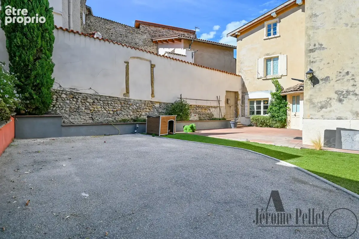 Exclusivité   bien d’exception au cœur du vieux ternay - photo 3