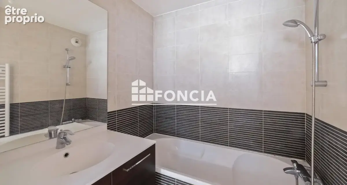 Appartement en Duplex, 3 chambres, Garage - Résidence récente - photo 8