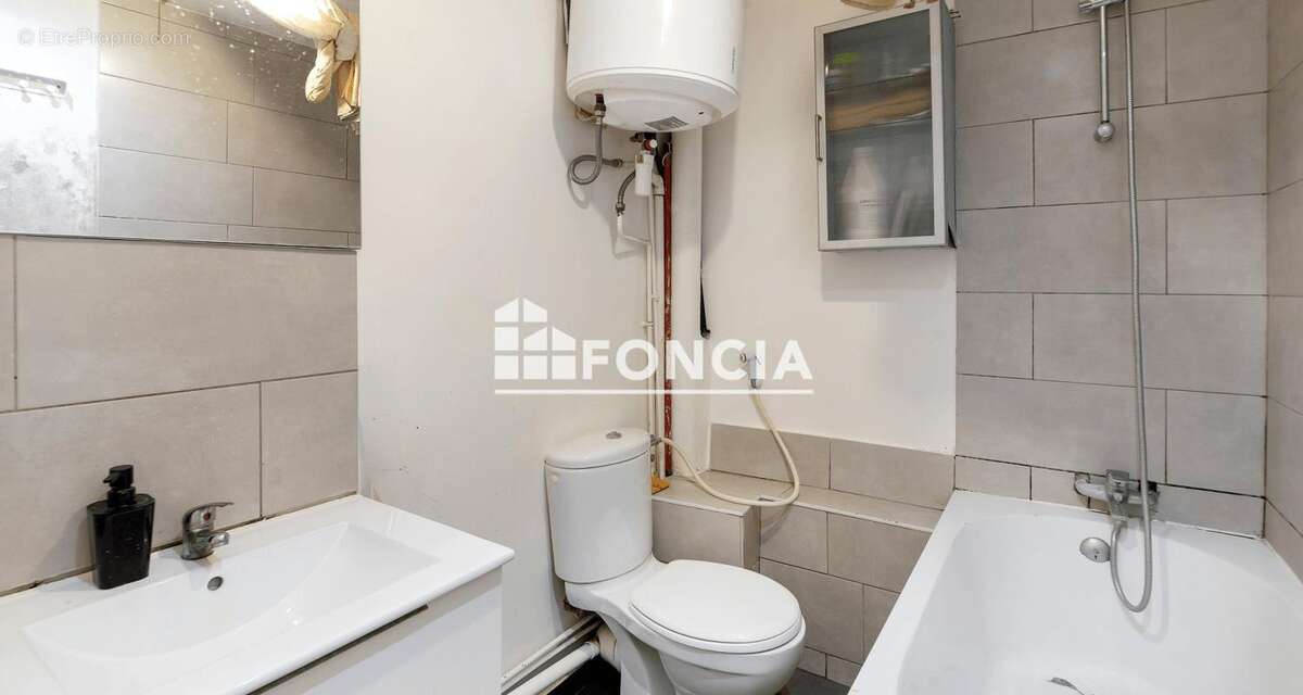 Appartement à PARIS-10E