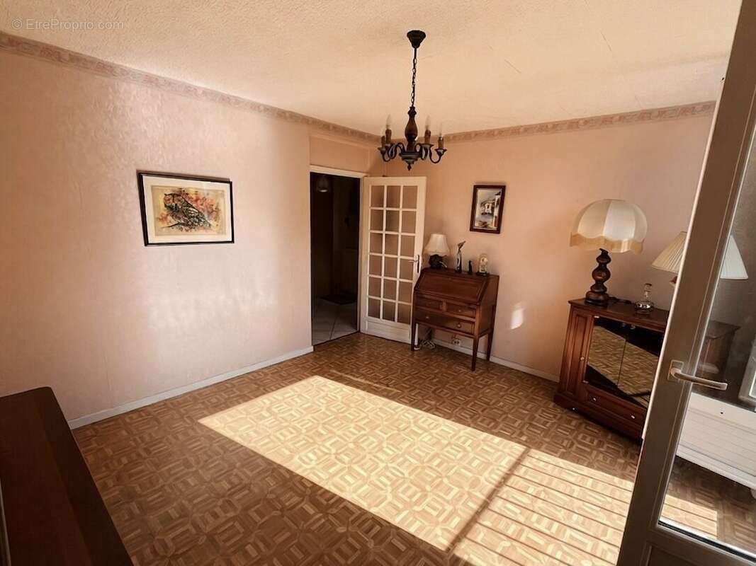 Photo 2 - Appartement à SAINT-GERMAIN-LES-ARPAJON